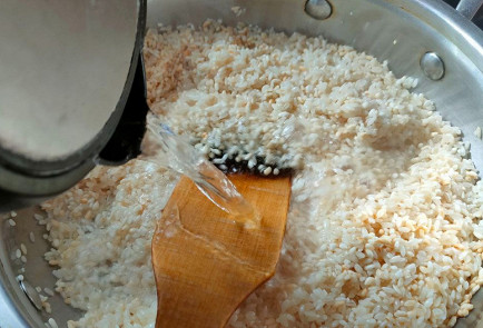 Фото шага рецепта Фаршированные перцы с рисом грибами и овощами 191137 шаг 4  