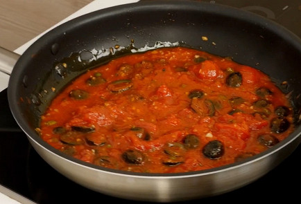 Фото шага рецепта Спагетти алла путтанеска 28035 шаг 7  