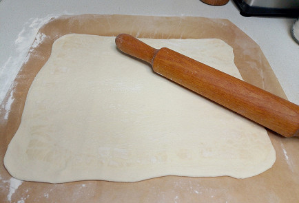 Фото шага рецепта Слойка с грибами и сыром 191221 шаг 4  