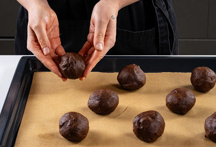 Фото шага рецепта Шоколадные крамбл куки 191197 шаг 7  