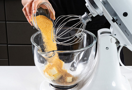 Фото шага рецепта Шоколадные крамбл куки 191197 шаг 3  