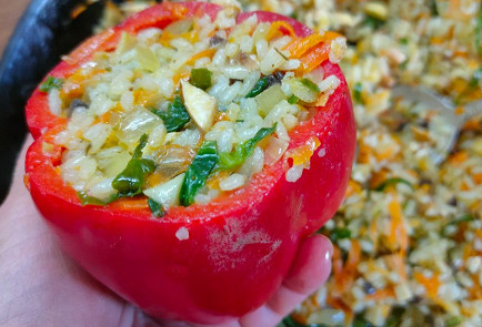 Фото шага рецепта Фаршированные перцы с рисом грибами и овощами 191137 шаг 18  