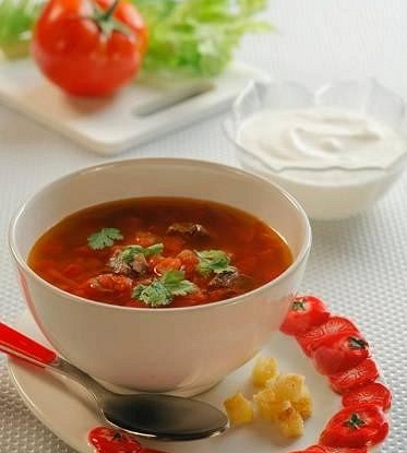 Фото рецепт Томатный суп с чесночными гренками