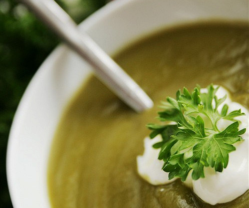 Фото рецепт Суп с брокколи и кешью