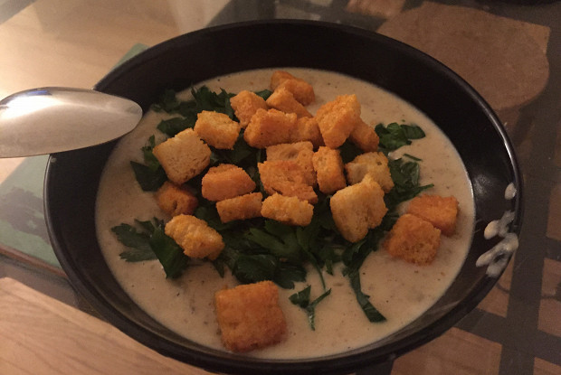 Фото рецепт Суп-пюре с шампиньонами и картофелем