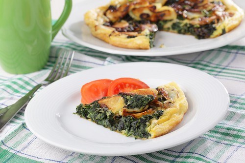 Фото рецепт Фриттата со шпинатом, луком и картофелем