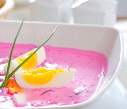 Фото рецепт Холодный суп из свеклы с огурцами, щавелем и березовым соком