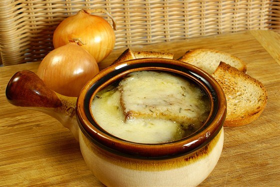 Фото рецепт Луковый суп с сыром