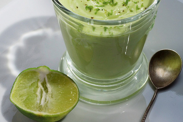 Фото рецепт Ласси из авокадо
