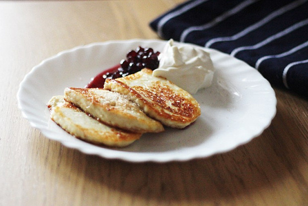 Фото рецепт Жареный адыгейский сыр с ванильным сахаром