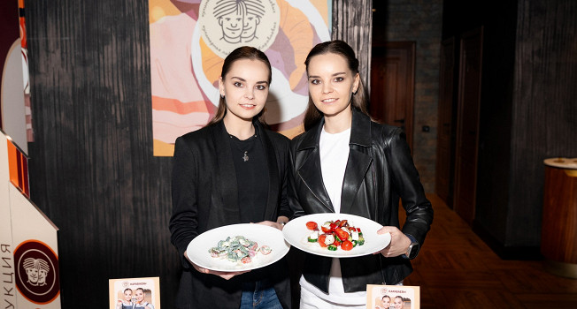 Весенний салат Дины и Арины Авериных фото